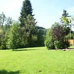 Ferienhaus In La Chapelle With Garden