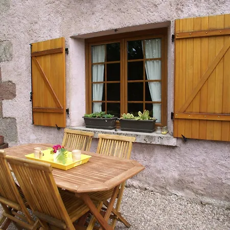 Ferienhaus In La Chapelle With Garden Bains-les-Bains